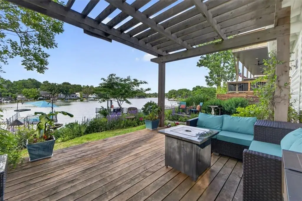 25 Beach Drive, Lake Tapawingo, MO 64015 - #1