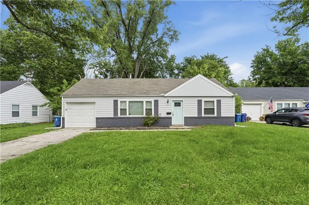 2706 W 79th Street, Prairie Village, KS 66208 - #1