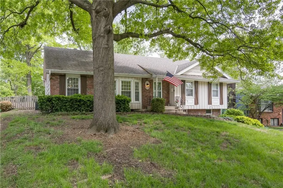 6807 NW Birch Lane, Kansas City, MO 64151 - #2