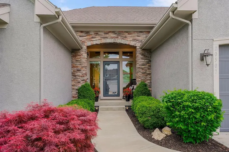 20507 W 80th Street, Shawnee, KS 66218 - #3