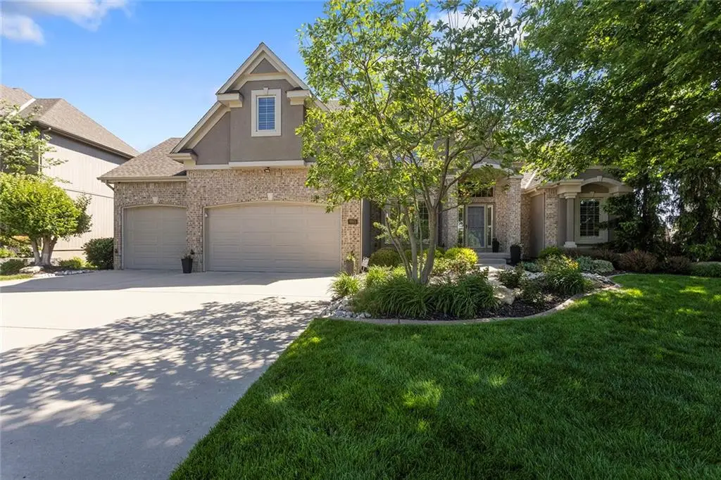 8915 N Lewis Avenue, Kansas City, MO 64157 - #1