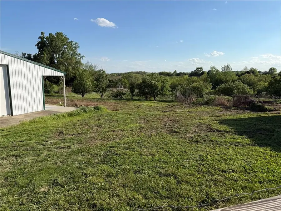 10585 Se 32nd Road, Saint Joseph, MO 64507 - #3