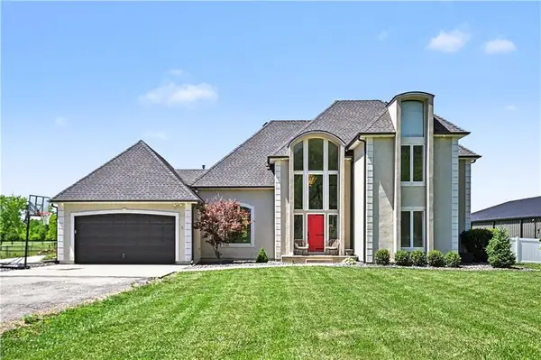 9330 Valley Garden Drive, Kansas City, MO 64139
