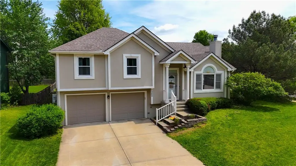 7305 N Richmond Avenue, Kansas City, MO 64158 - #1