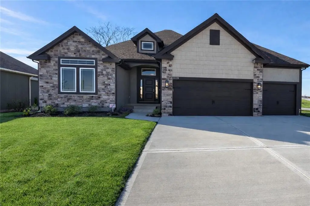 6922 NE 102nd Street, Kansas City, MO 64156 - #1