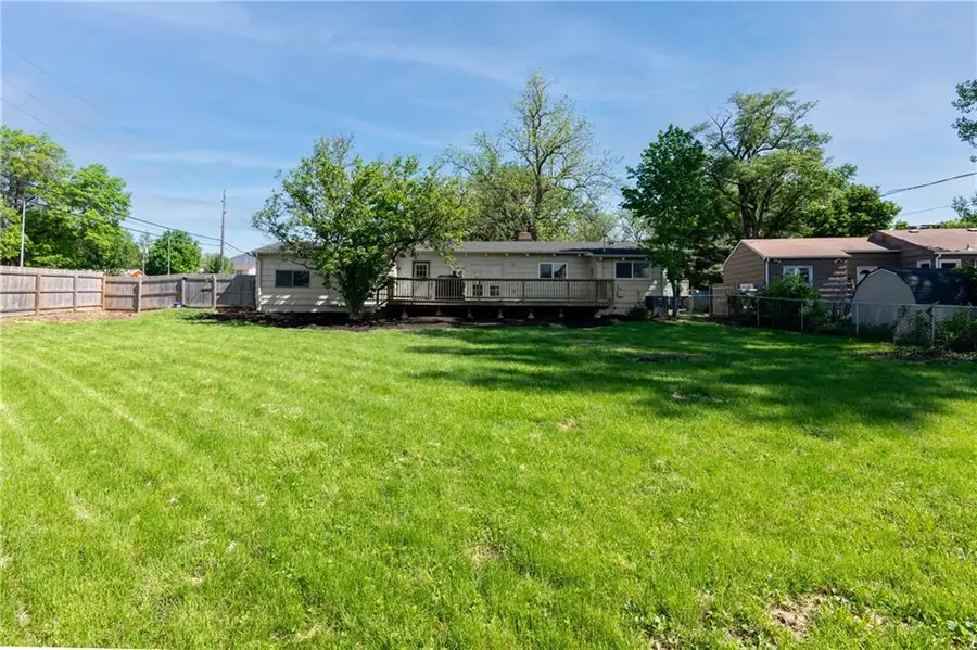 701 E 98th Street, Kansas City, MO 64131 - #3