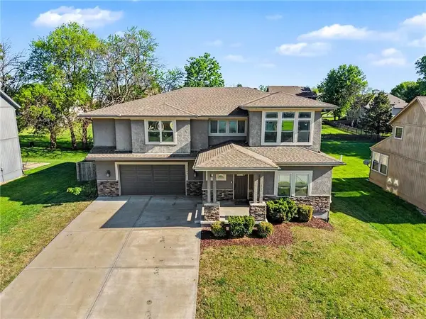 12204 Pebble Beach Drive, Kansas City, KS 66109