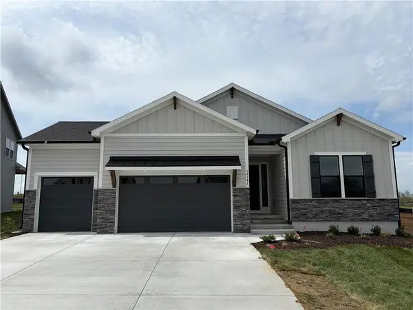 17105 W 172nd Terrace, Olathe, KS 66062
