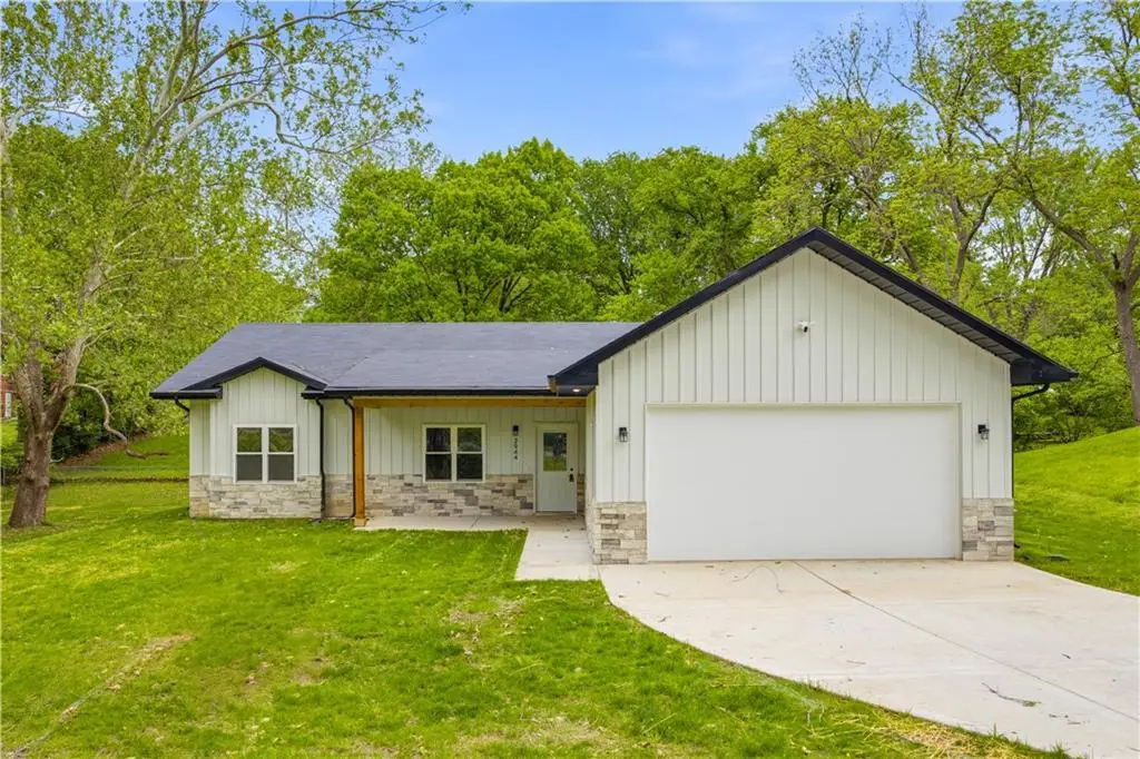 2944 N Highland Street, Avondale, MO 64117 - #1