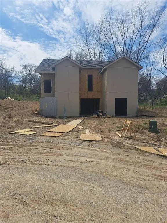 1942 N Valley Avenue, Kansas City, KS 66104