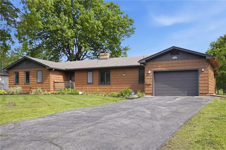 1316 E 108th Street, Kansas City, MO 64131 - #3
