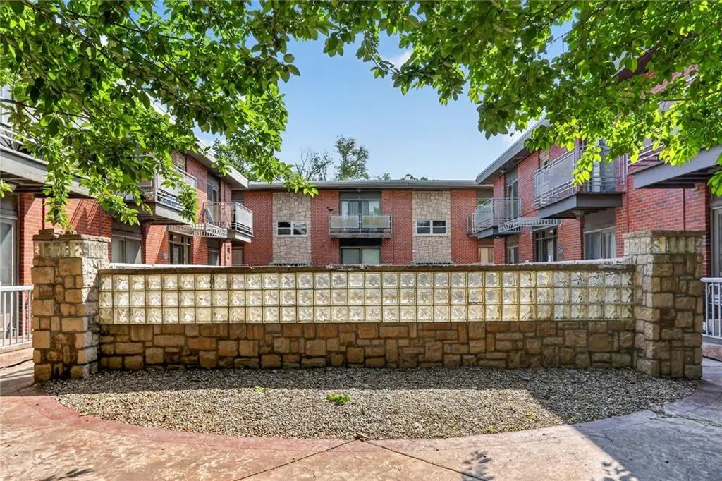 4213 Clark Avenue #5, Kansas City, MO 64111 - #1