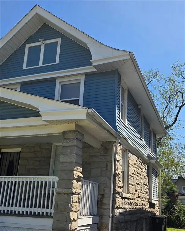 3321 Wabash Avenue, Kansas City, MO 64109 - #2