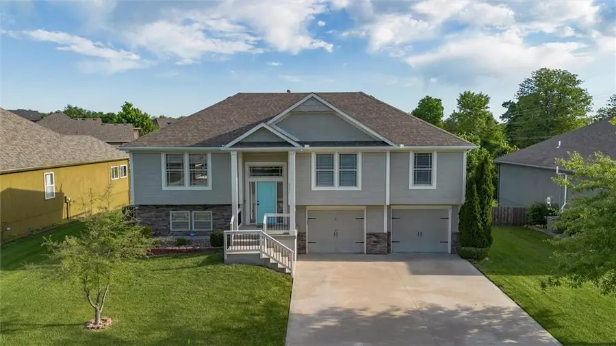 2301 NE Treetop Drive, Blue Springs, MO 64029 - #2