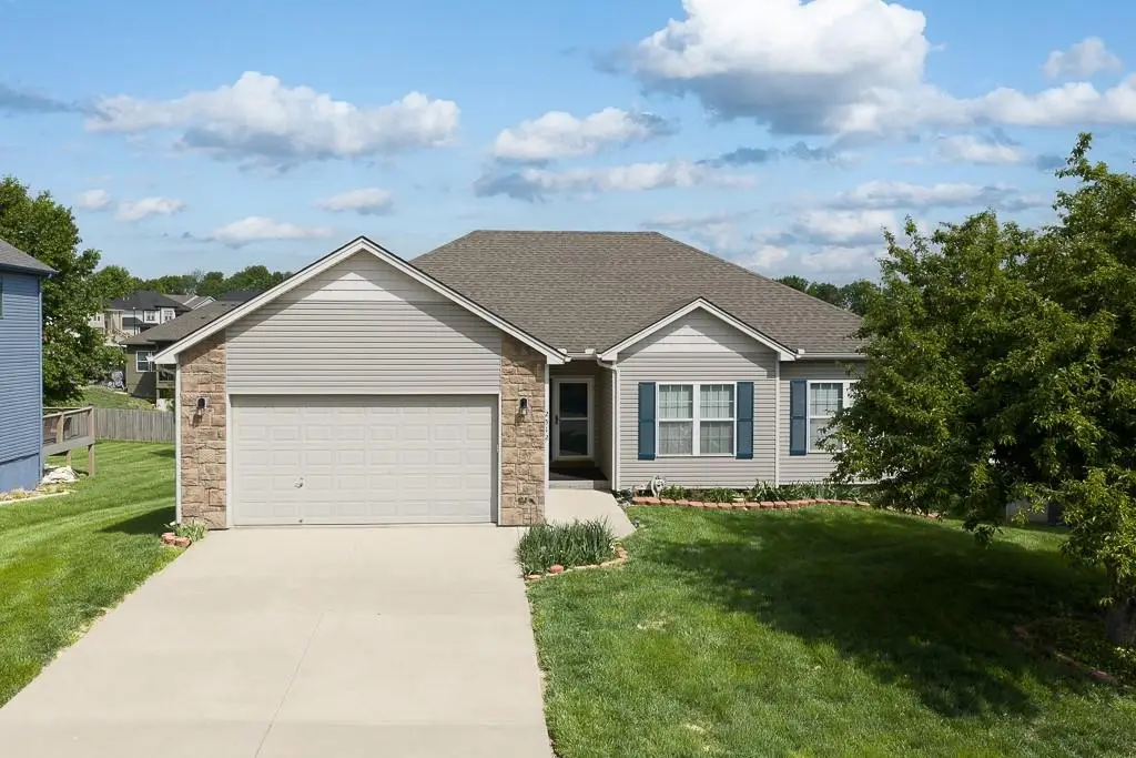 2512 N 111th Terrace, Kansas City, KS 66109 - #1