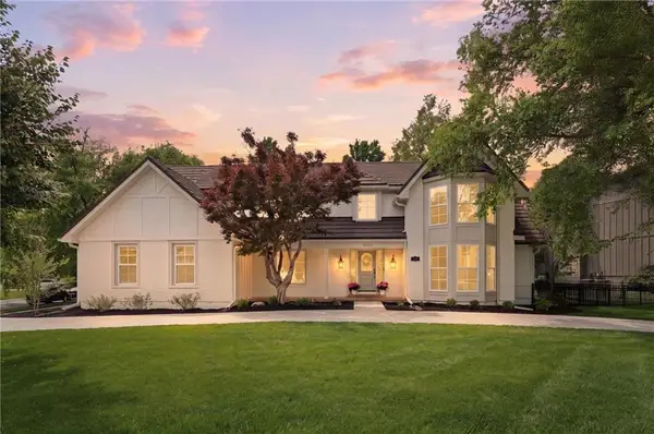 10426 Alhambra Street, Overland Park, KS 66207