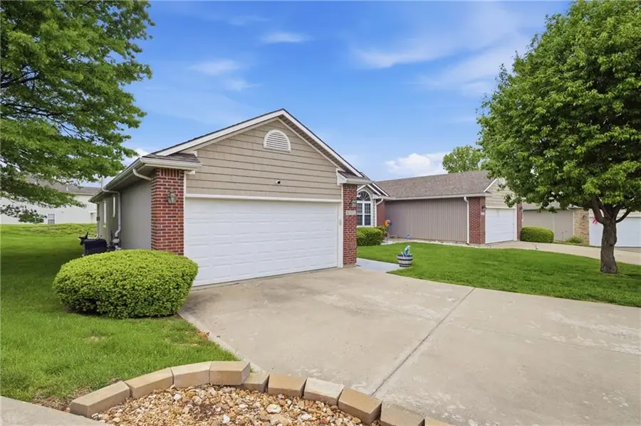 4512 Hedges Avenue, Kansas City, MO 64133 - #3