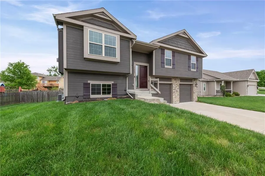 11907 N Tracy Avenue, Kansas City, MO 64155 - #3