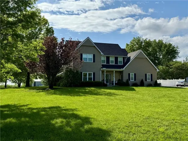 20189 167th Street, Basehor, KS 66007