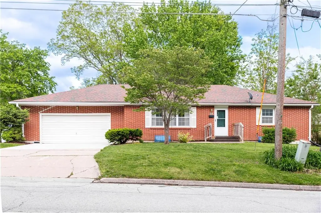 710 N Brunswick Avenue, Marshall, MO 65340 - #1