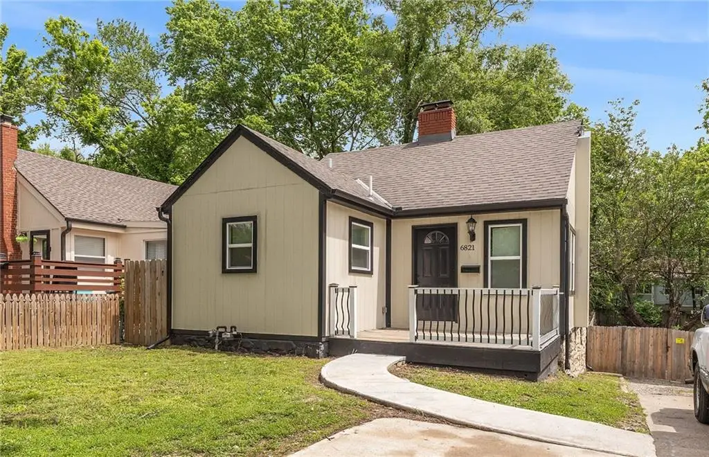6821 Bellefontaine Avenue, Kansas City, MO 64132 - #1