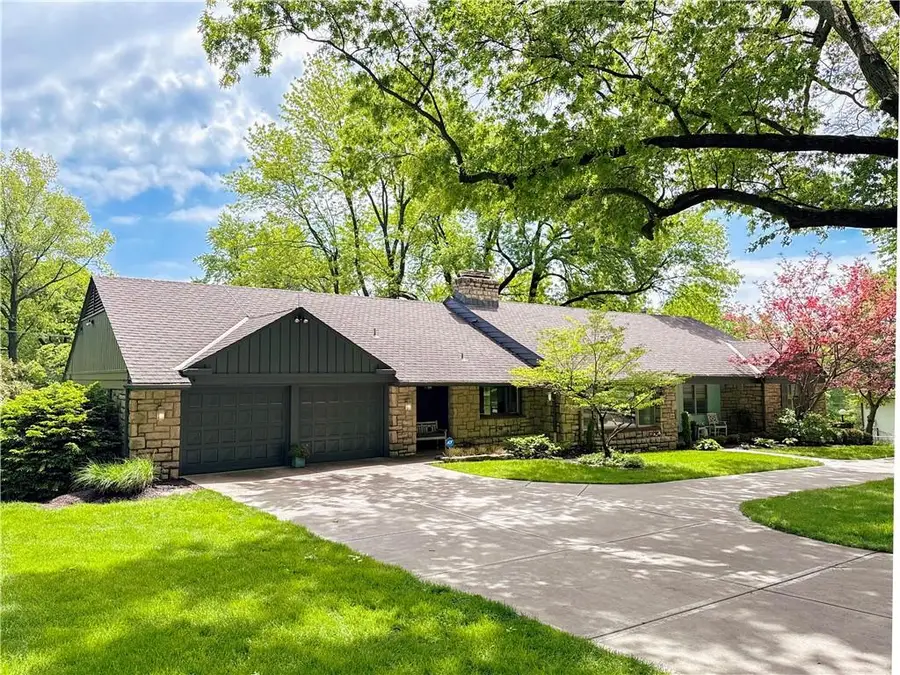 9703 Overbrook Road, Leawood, KS 66206 - #3