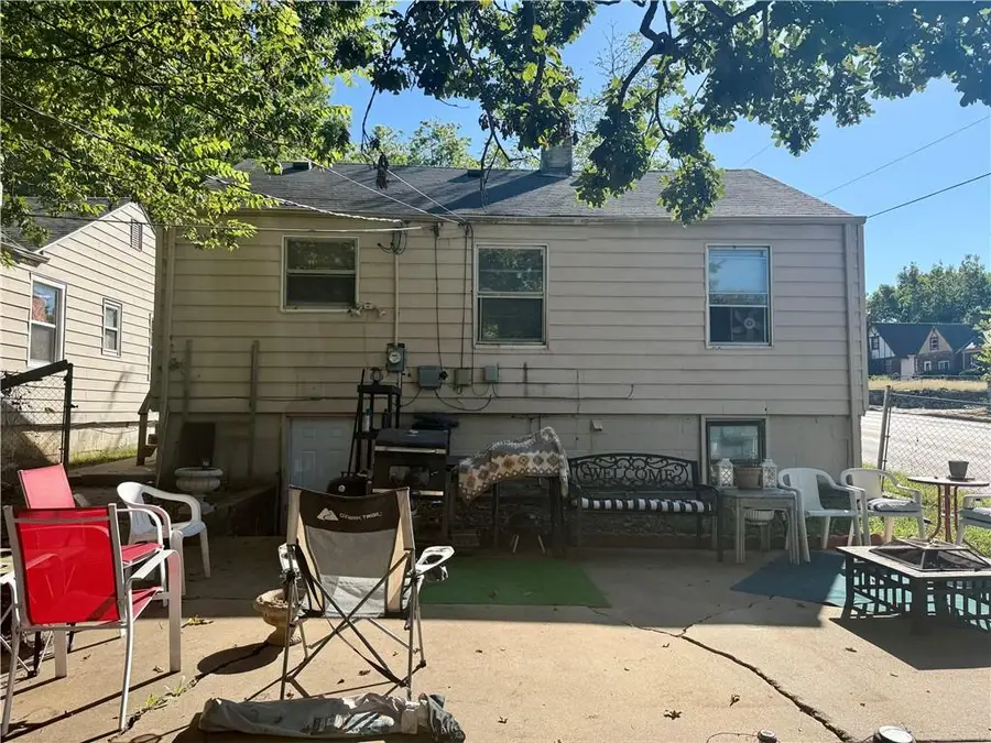 7444 Park Avenue, Kansas City, MO 64132 - #3