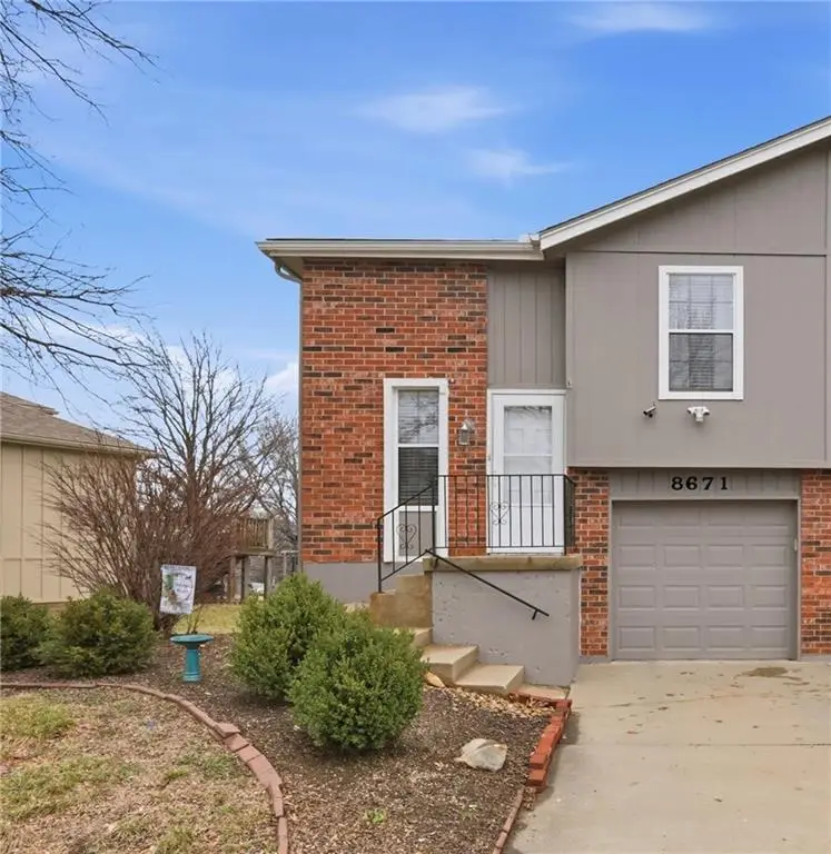 8671 N Hull Avenue, Kansas City, MO 64154 - #1