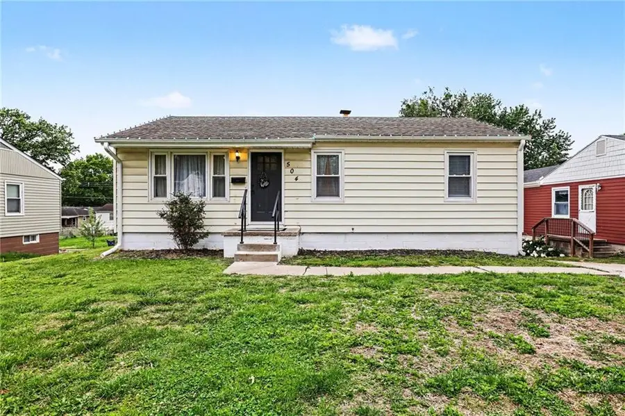 504 E Meadow Lane, Saint Joseph, MO 64501 - #2