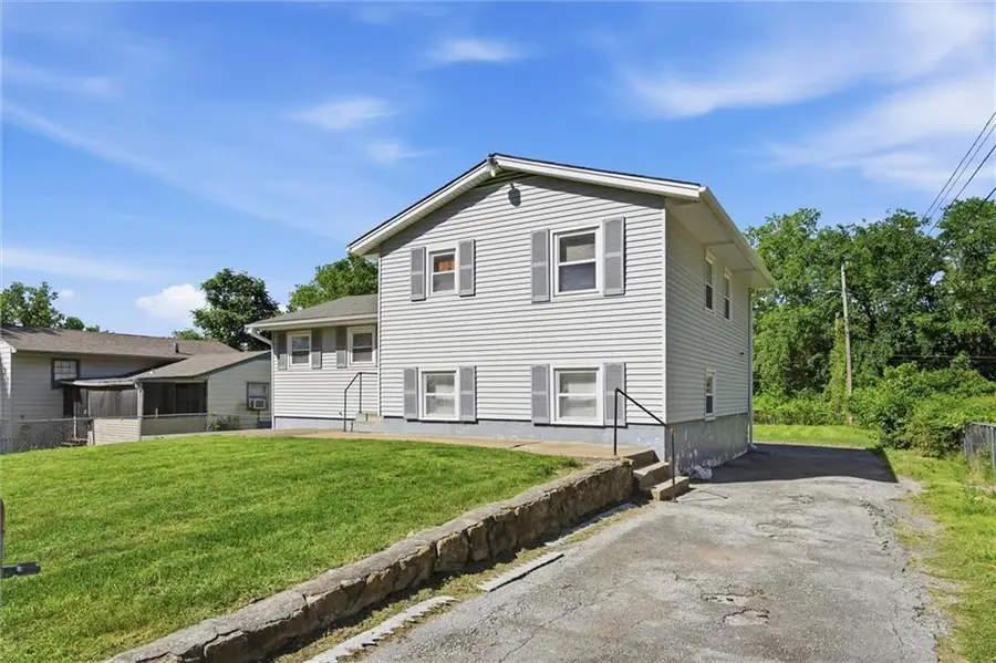 4706 Kensington Street, Kansas City, MO 64130 - #3
