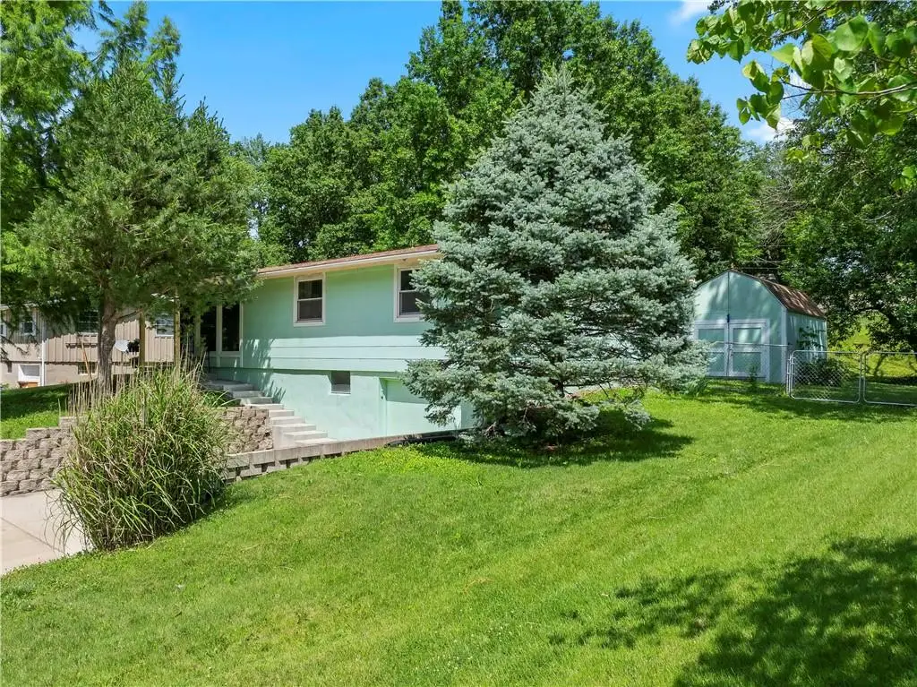 5903 N Garfield Avenue, Gladstone, MO 64118 - #1