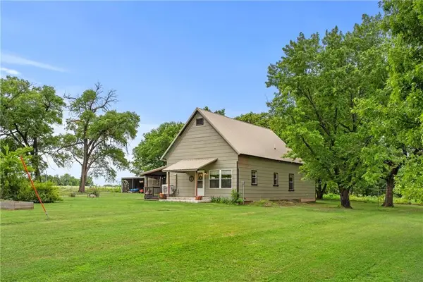2049 Cr 2300 N/a, Caney, KS 67333
