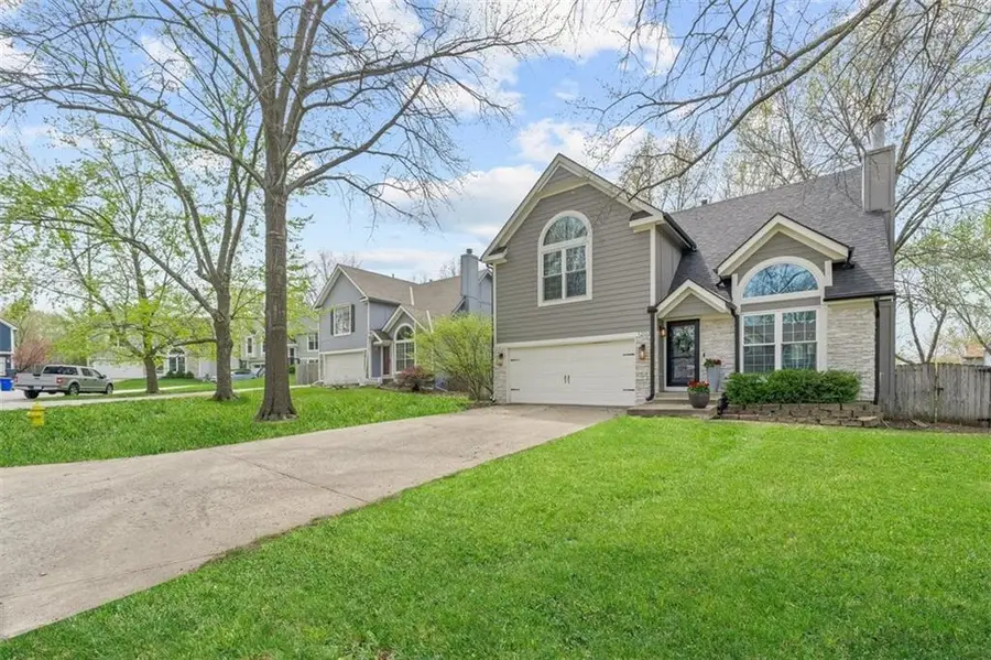 1203 N Anne Shirley Drive, Olathe, KS 66061 - #2