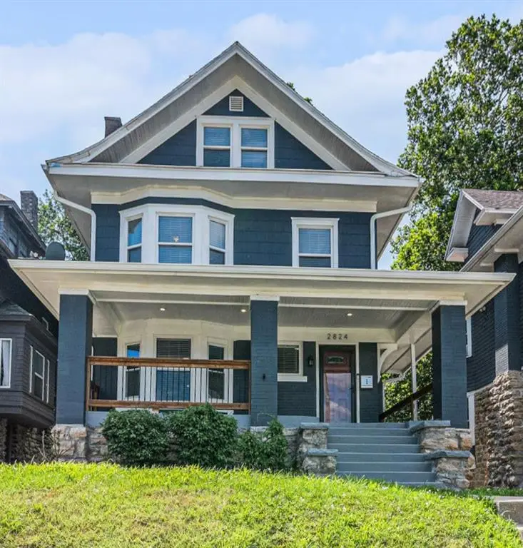 2824 Tracy Avenue, Kansas City, MO 64109 - #2