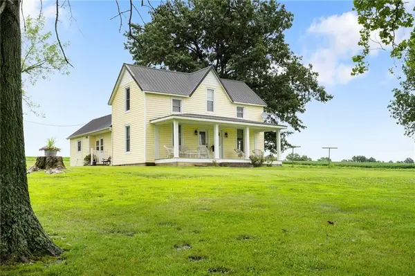 12189 119 Road, Sweet Springs, MO 65351