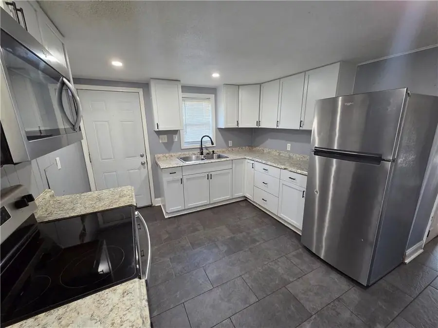 1803 Saint Joseph Avenue, Saint Joseph, MO 64505 - #2