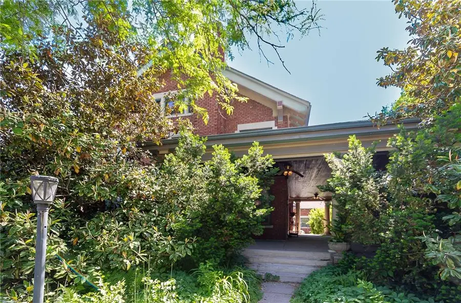 3601 Charlotte Street, Kansas City, MO 64109 - #3
