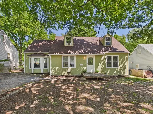10406 W 56th Terrace, Shawnee, KS 66203