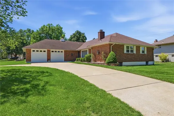 3300 S Phelps Road, Independence, MO 64055