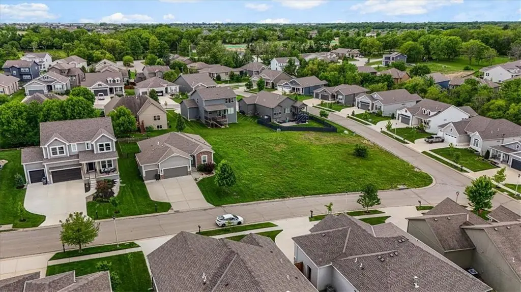 25251 W 141st Terrace, Olathe, KS 66061 - #1