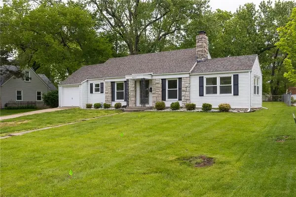5217 N Walrond Avenue, Kansas City, MO 64119