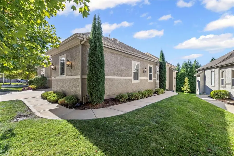 24547 W 110th Street, Olathe, KS 66061 - #3