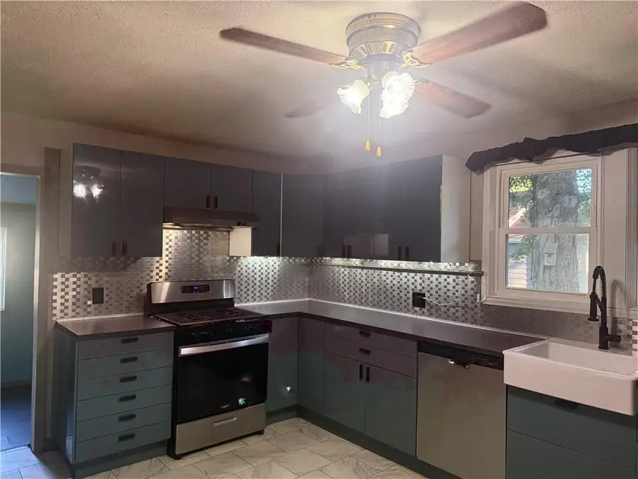 2313 Agency Road, Saint Joseph, MO 64503 - #3