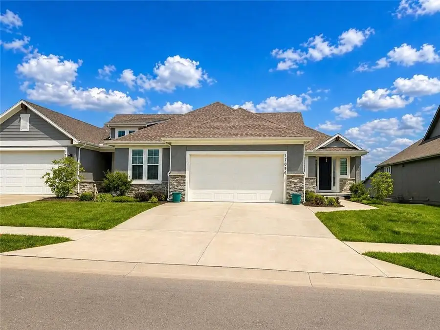 17096 W 168th Place, Olathe, KS 66062 - #3