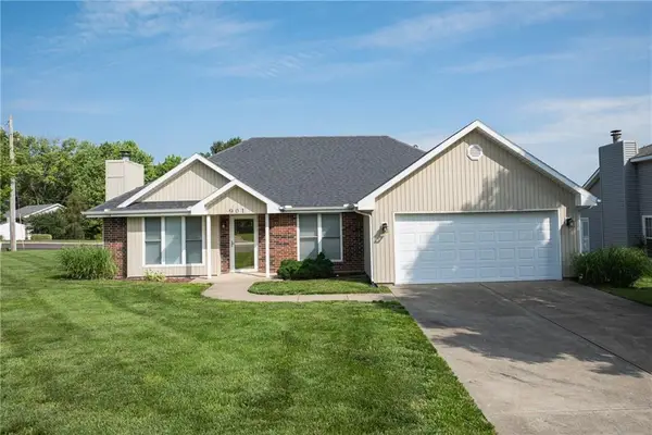 901 Fox Ridge Drive, Warrensburg, MO 64093