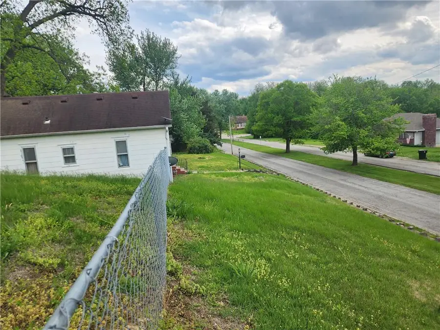 2219 Dewey Street, Saint Joseph, MO 64505 - #2