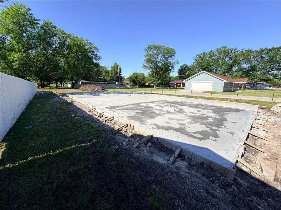 110 E South Street, Arma, KS 66712 - #3