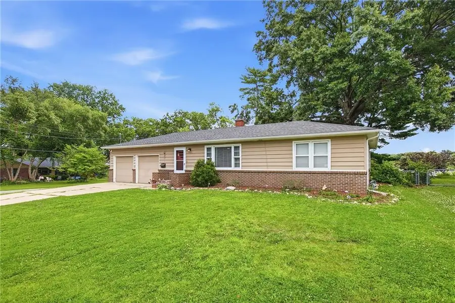 5725 Oxford Avenue, Raytown, MO 64133 - #2