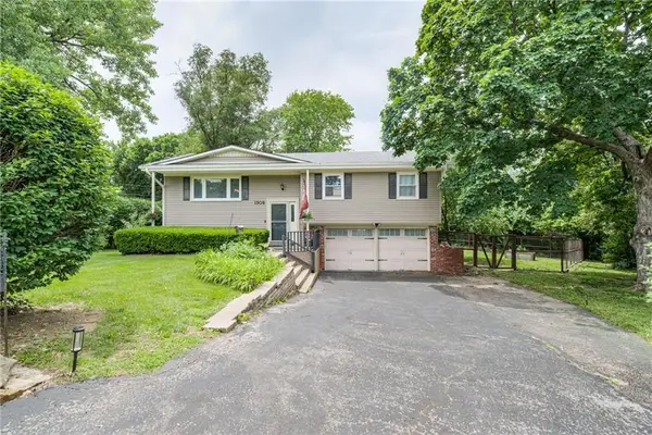 1309 N Leeview Circle, Olathe, KS 66061