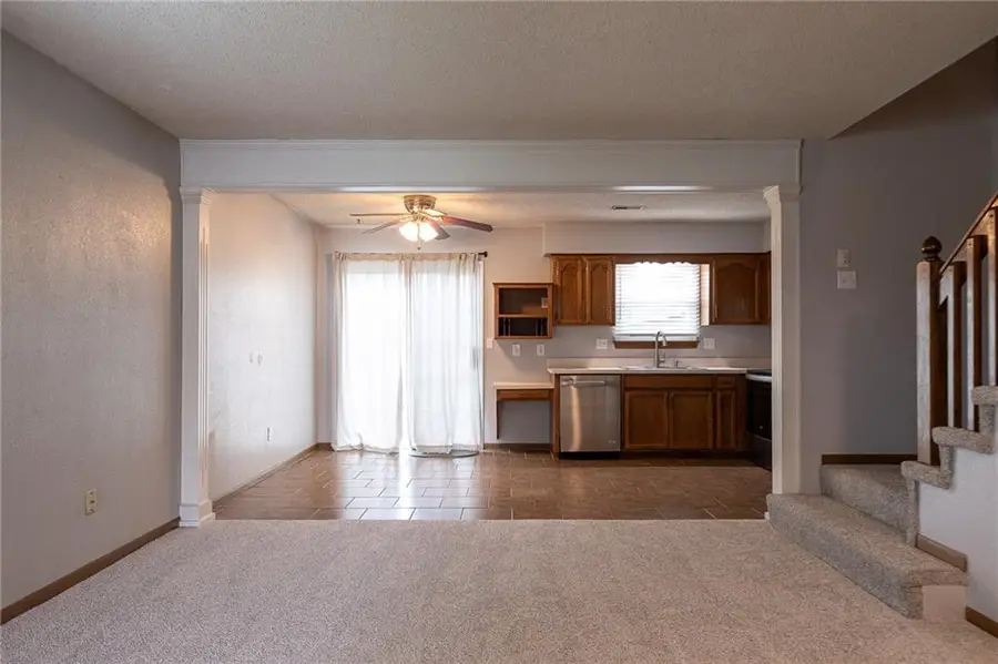 527 NE 6th #a Street, Blue Springs, MO 64014 - #2